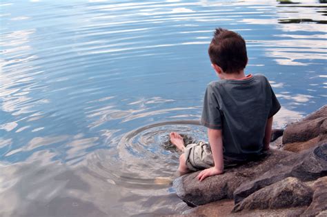 Search water first when kids with autism wander away, groups plead.